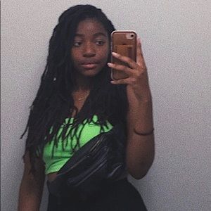 Meet your Posher, Aisha